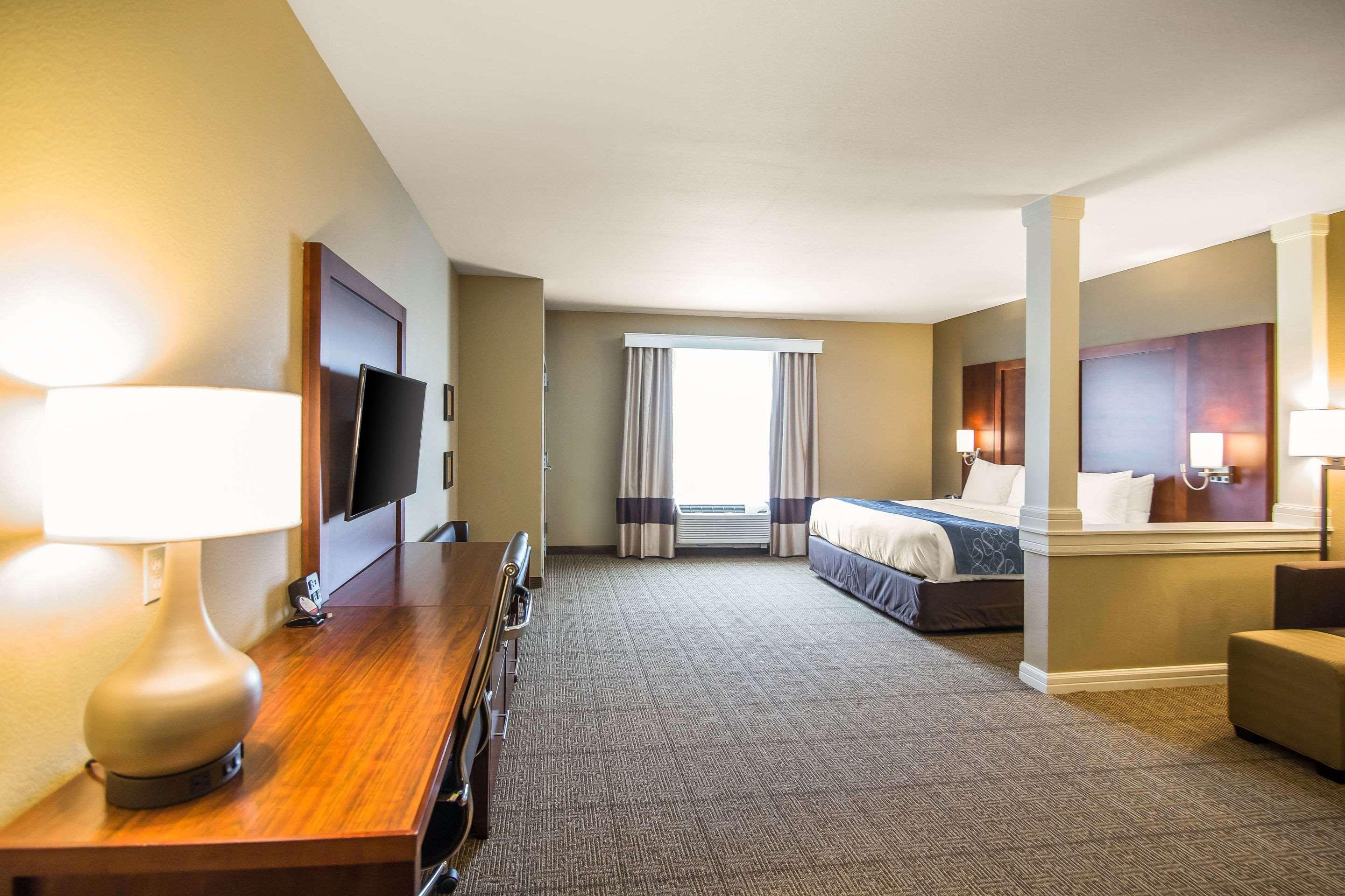 Comfort - Dodge Hotel